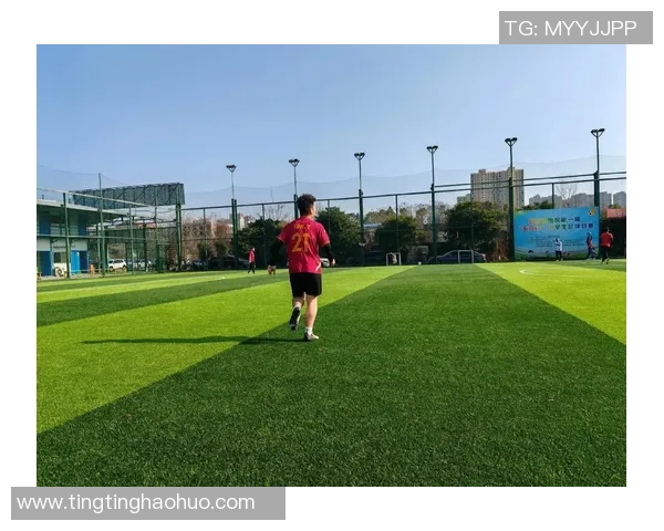 热爱足球的日常生活：如何让经常看足球成为一种积极的生活方式